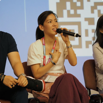 angelyn si in action image 3